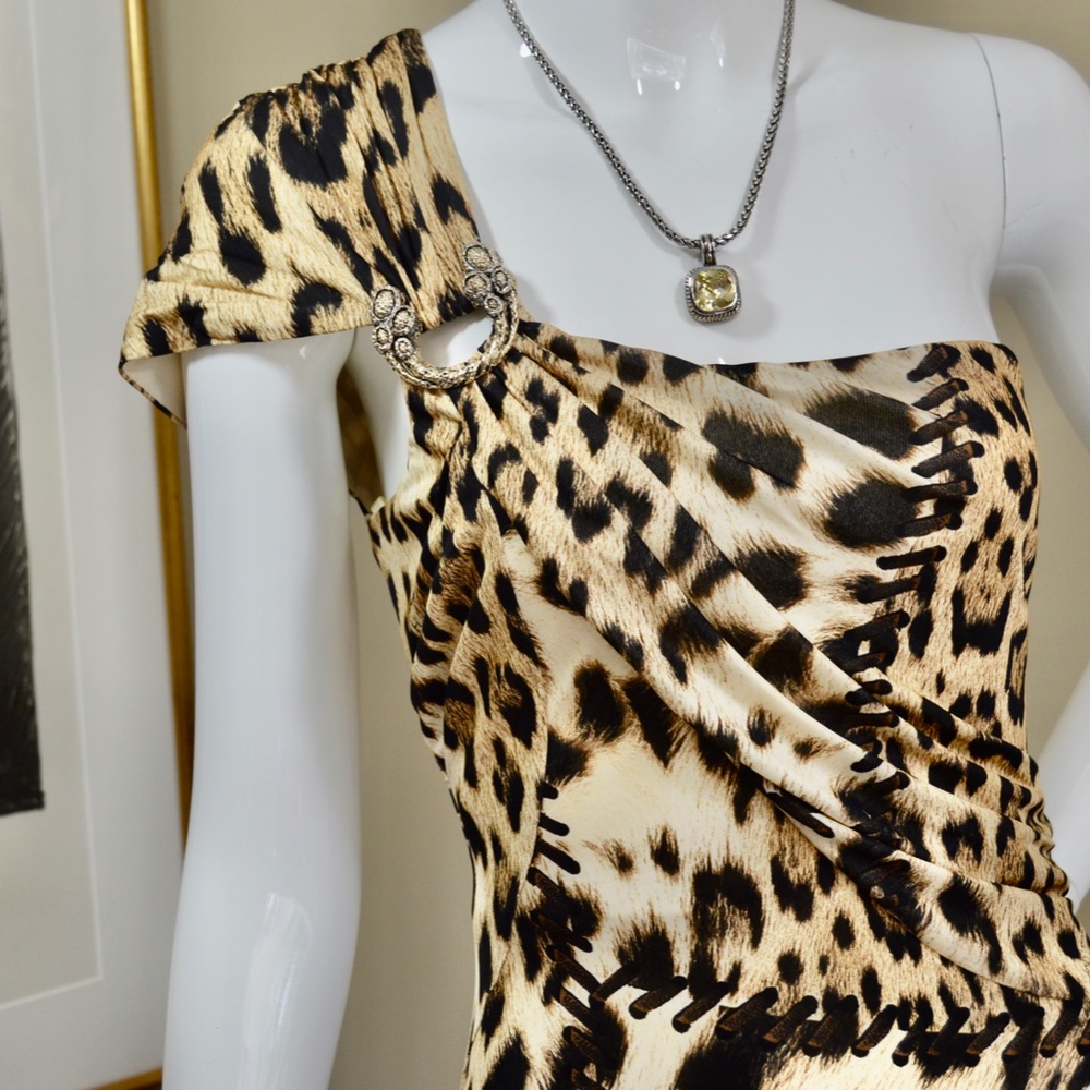 ๐ฎ๐น Roberto Cavalli Brown Animal Print Brooch Detail One Shoulder Dress Size 4 - Picture 11 of 15